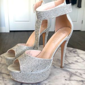 Silver stone studded 5 inch part heel, US size 8
